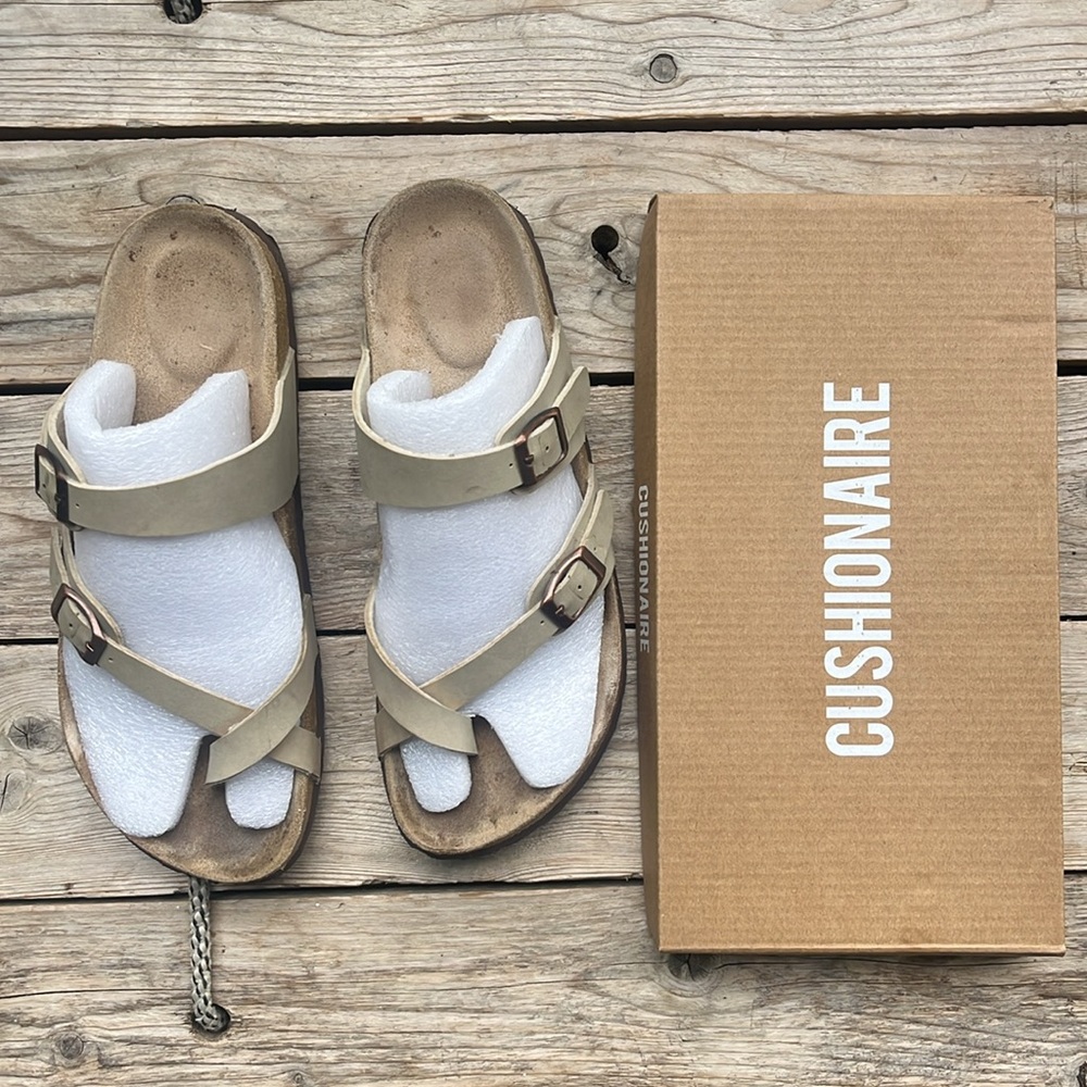 Cushionaire “Luna” Sandal, Stone, Size 10